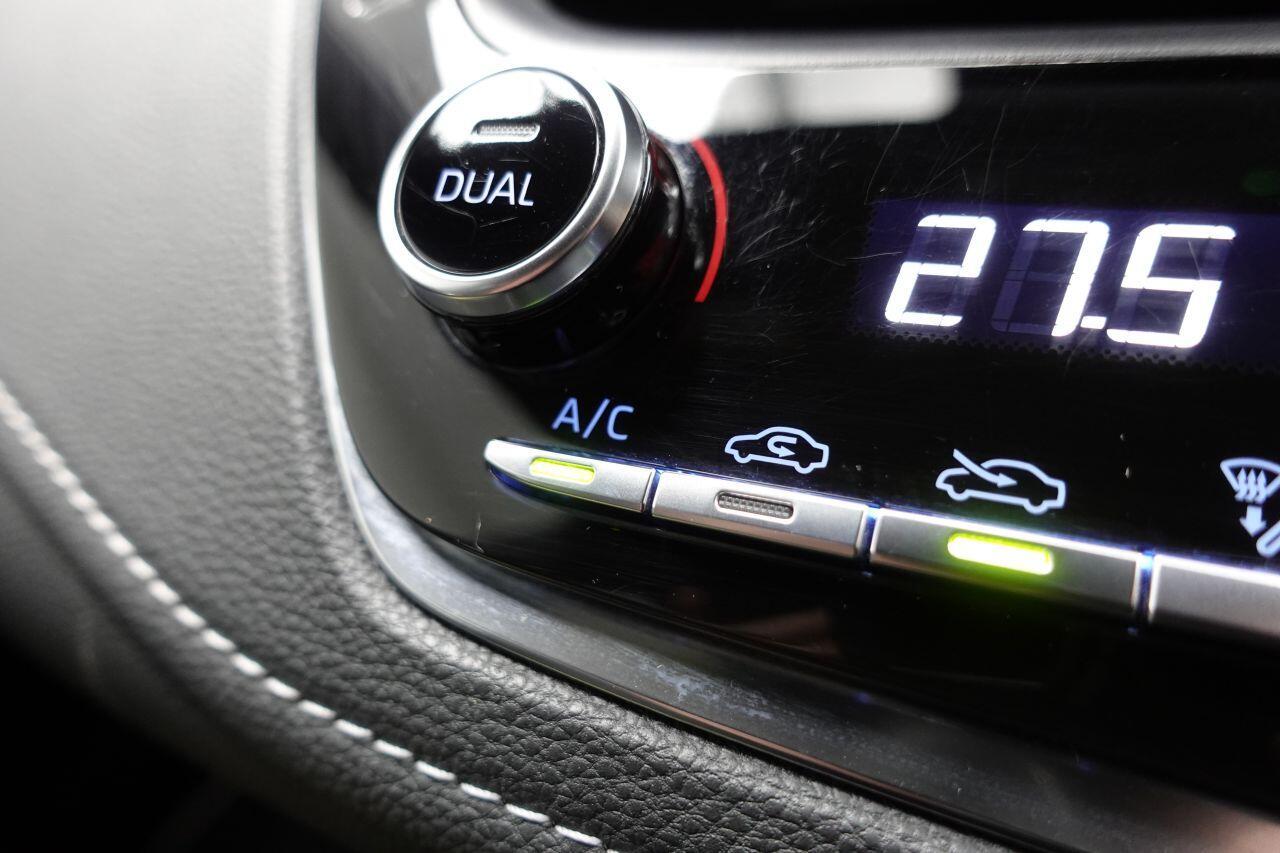 Toyota Corolla - Image 21