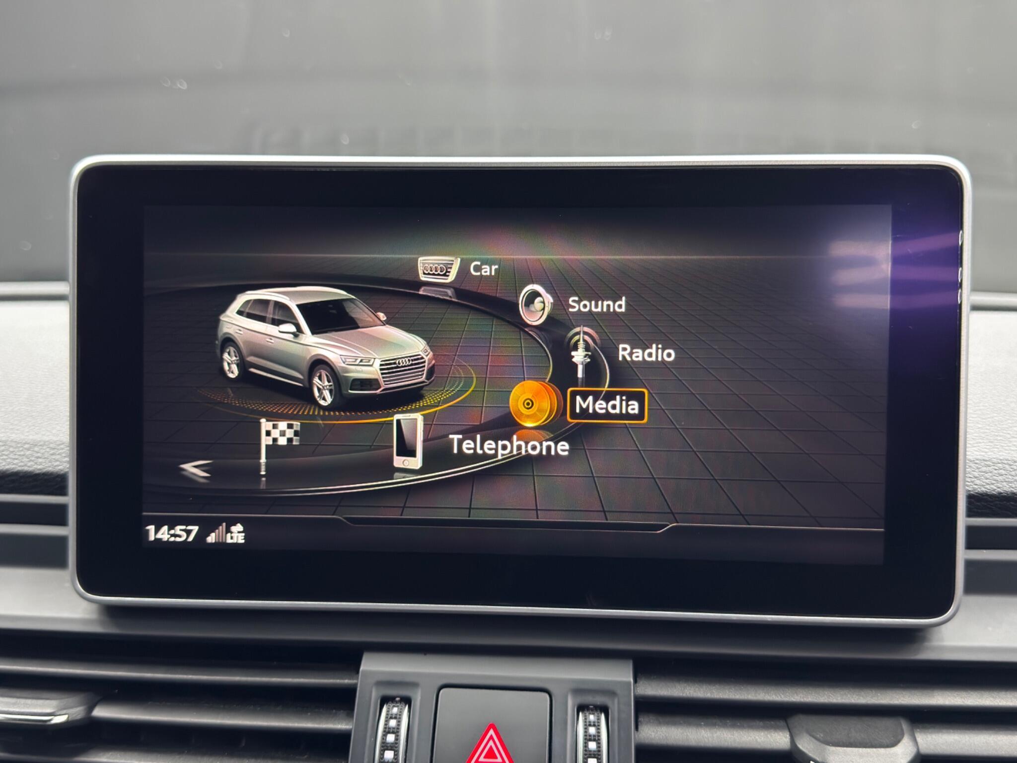 Audi Q5 - Image 30