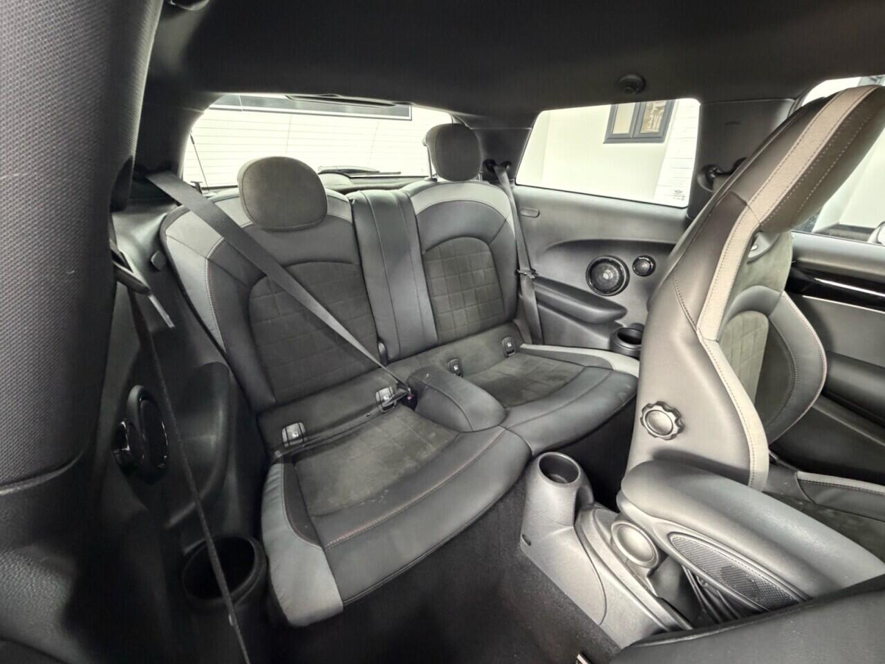 MINI Hatch - Image 18