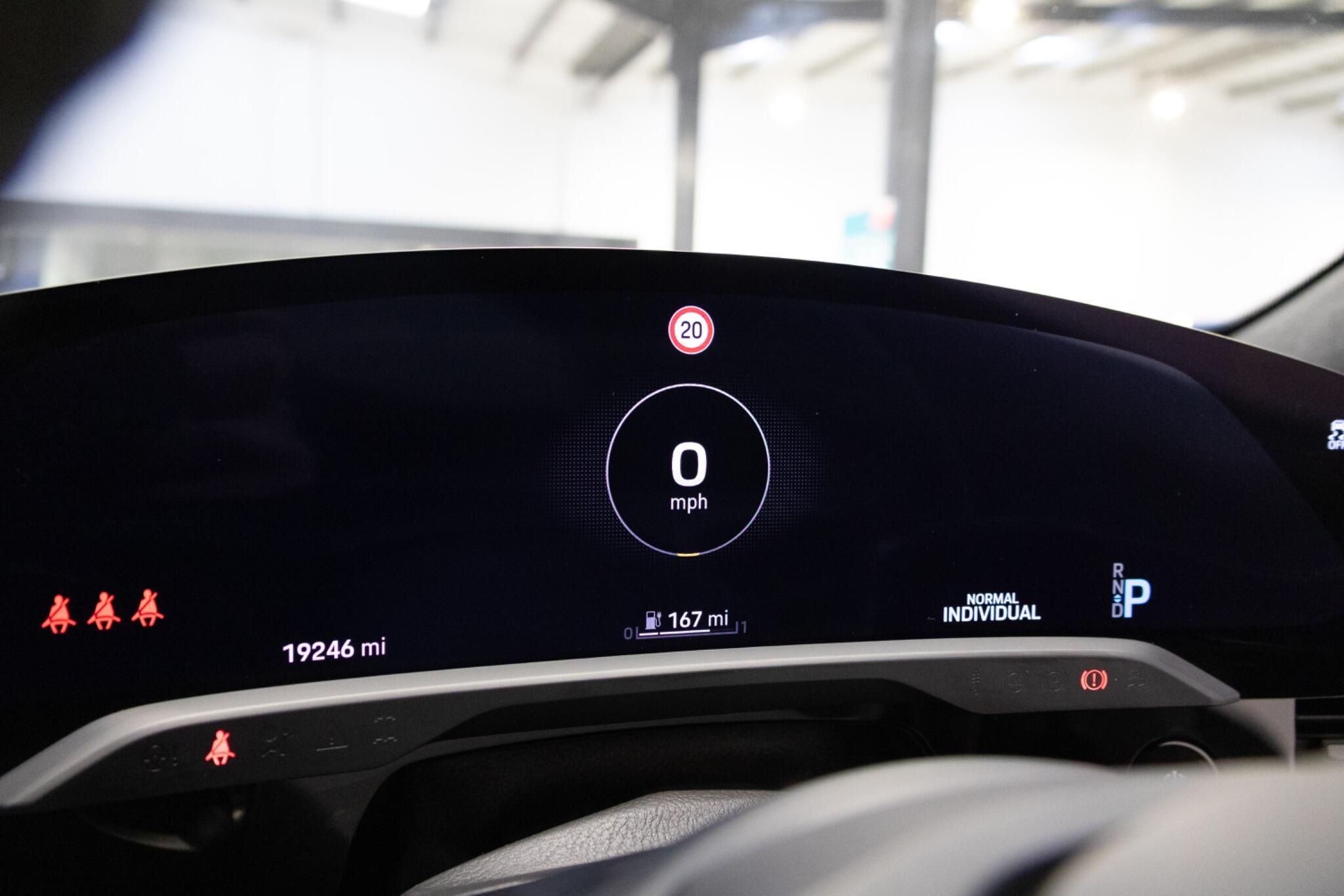 Porsche Taycan - Image 42