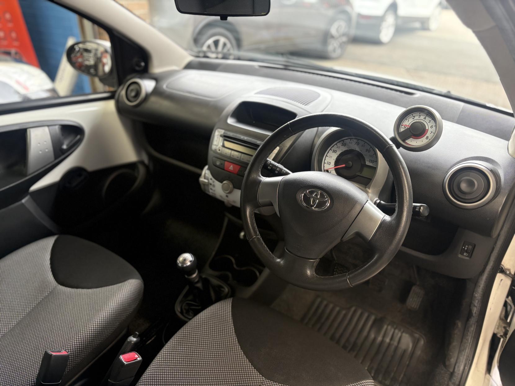 Toyota Aygo - Image 11