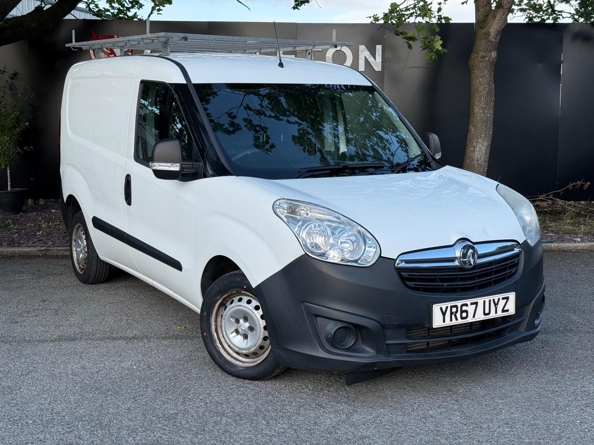Vauxhall Combo - Image 4
