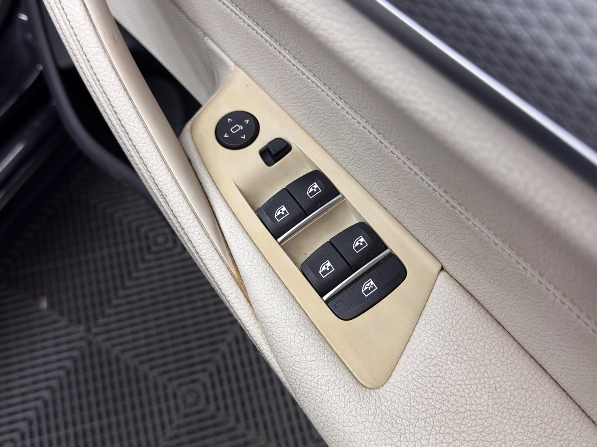 BMW 5 Series - Image 43