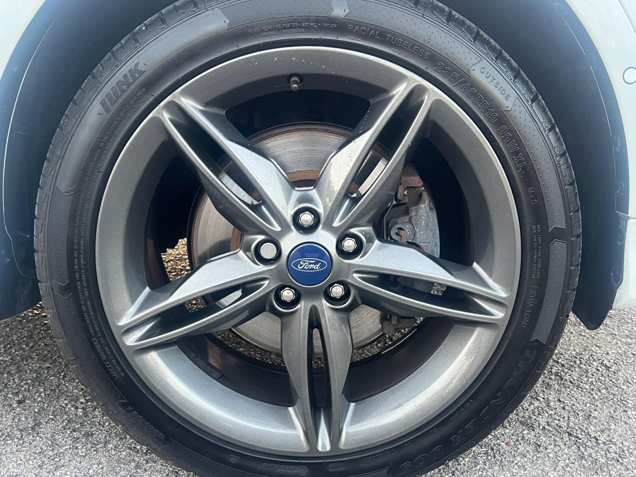 Ford Kuga - Image 10