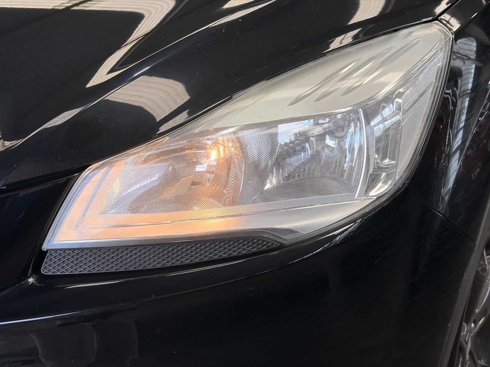 Ford Kuga - Image 11