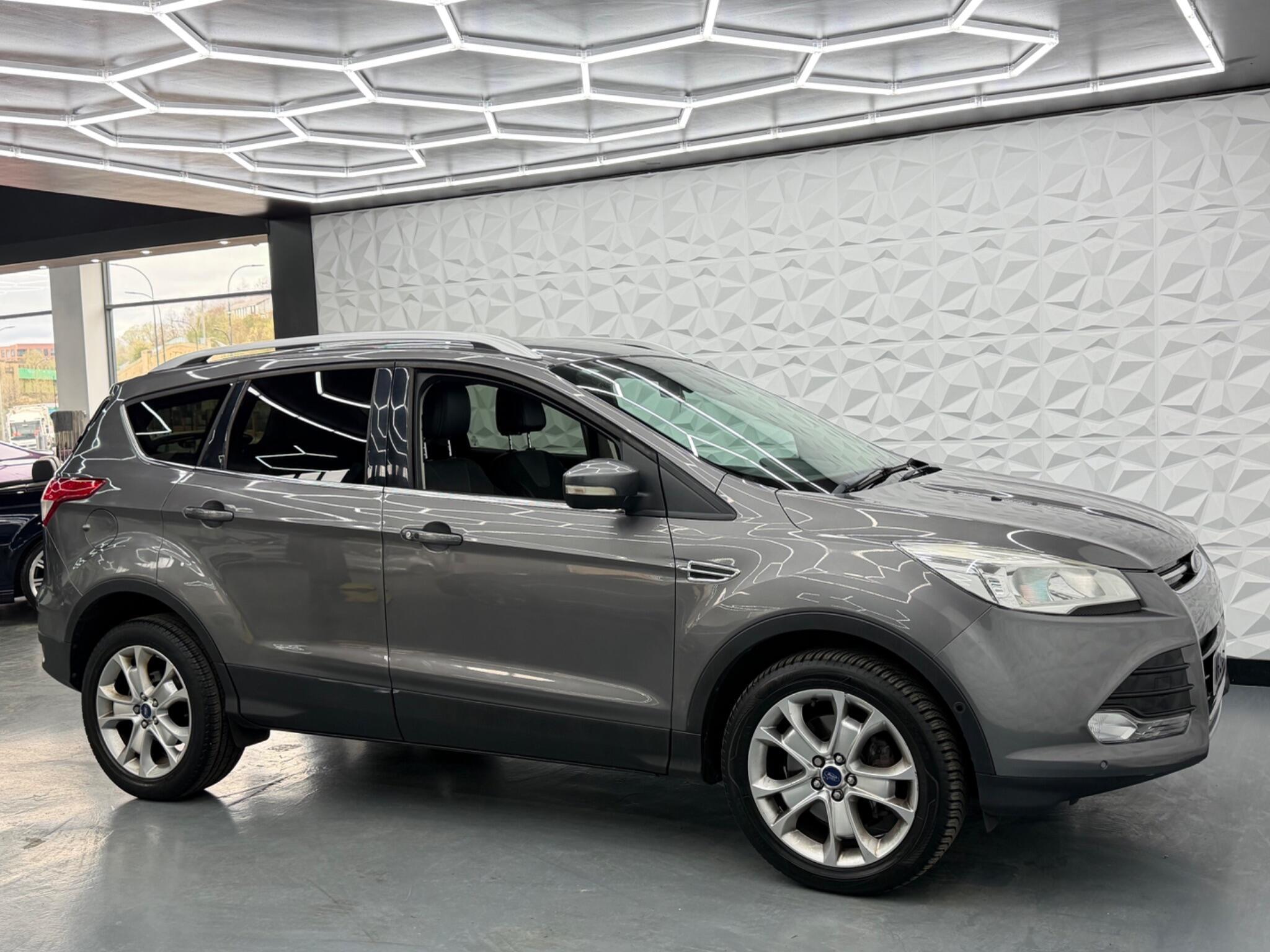 Ford Kuga - Image 12