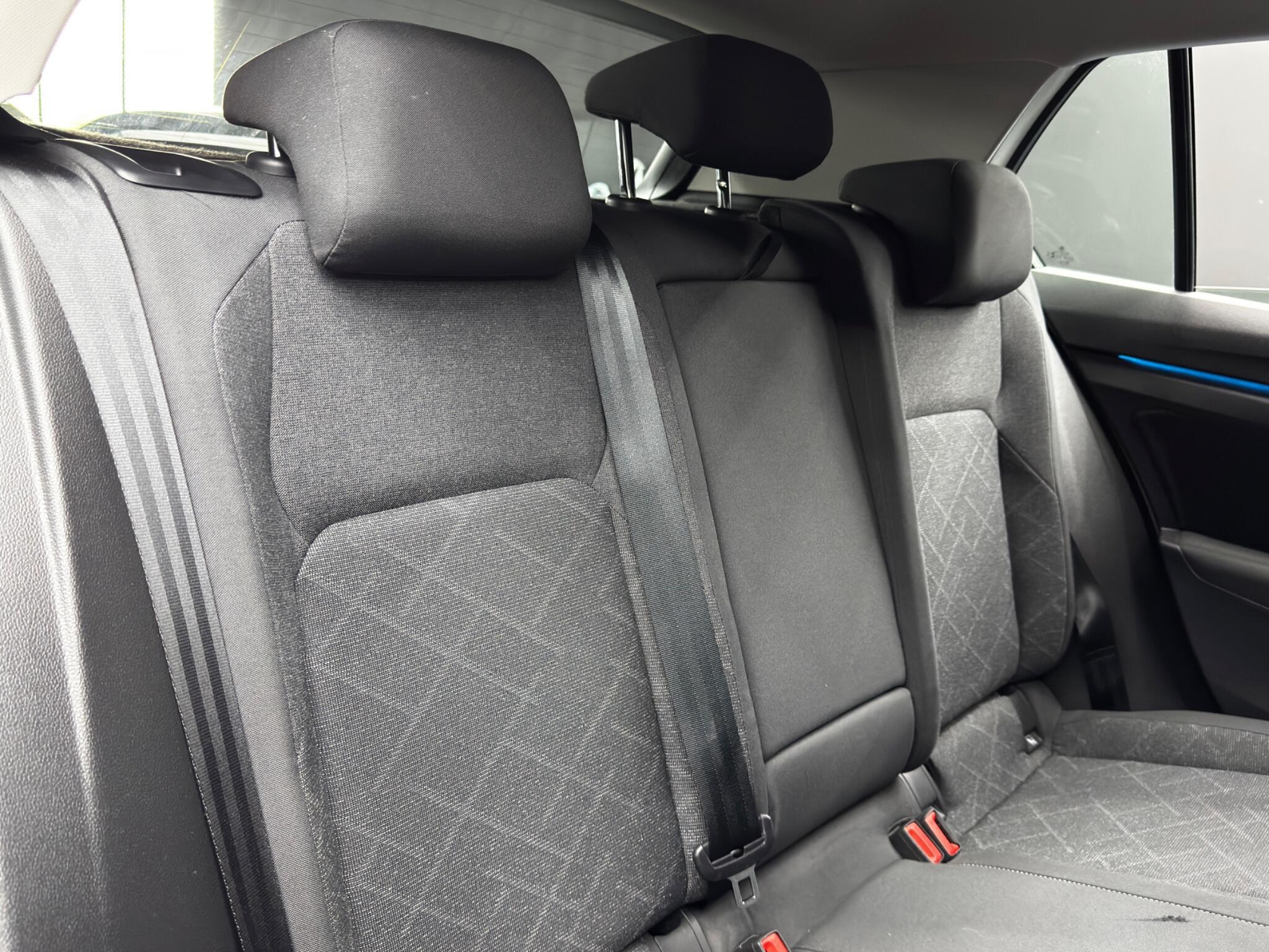 Volkswagen Golf - Image 15