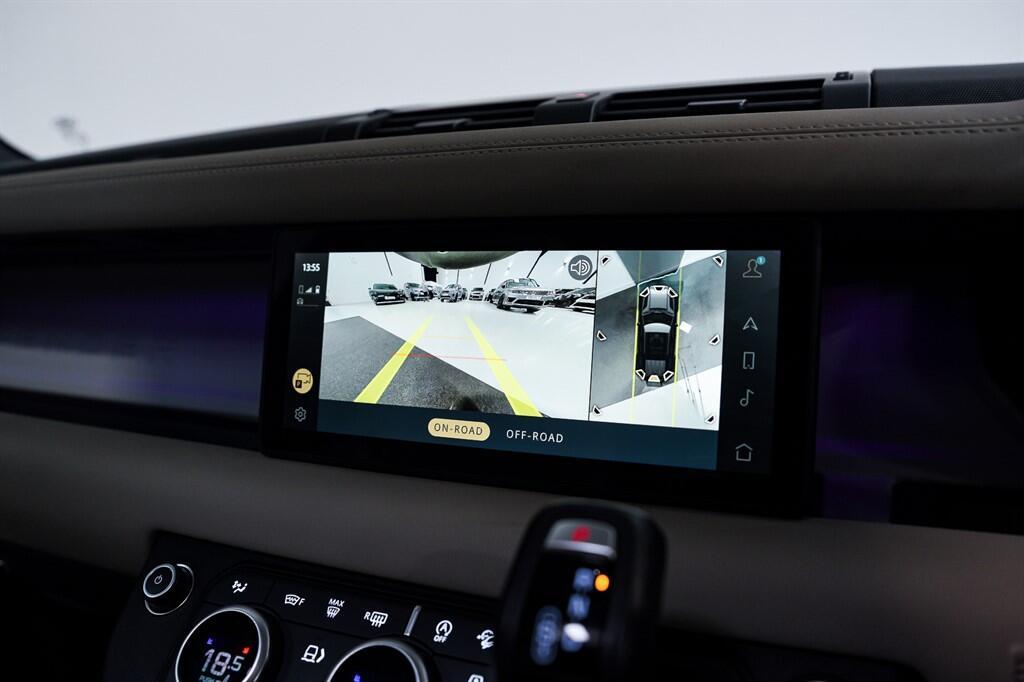 Land Rover Defender 110 - Image 27