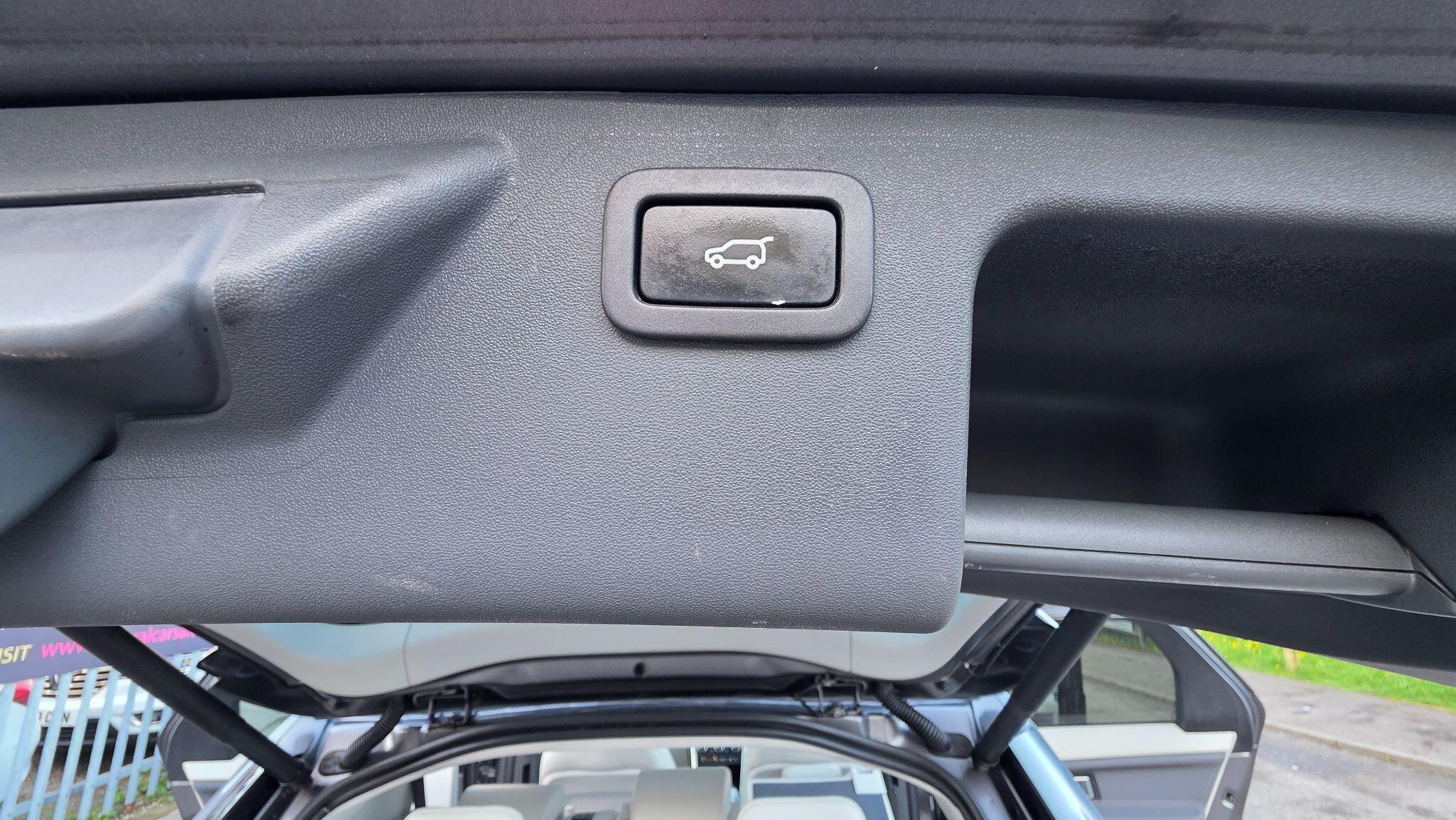 Land Rover DISCOVERY SPORT - Image 45