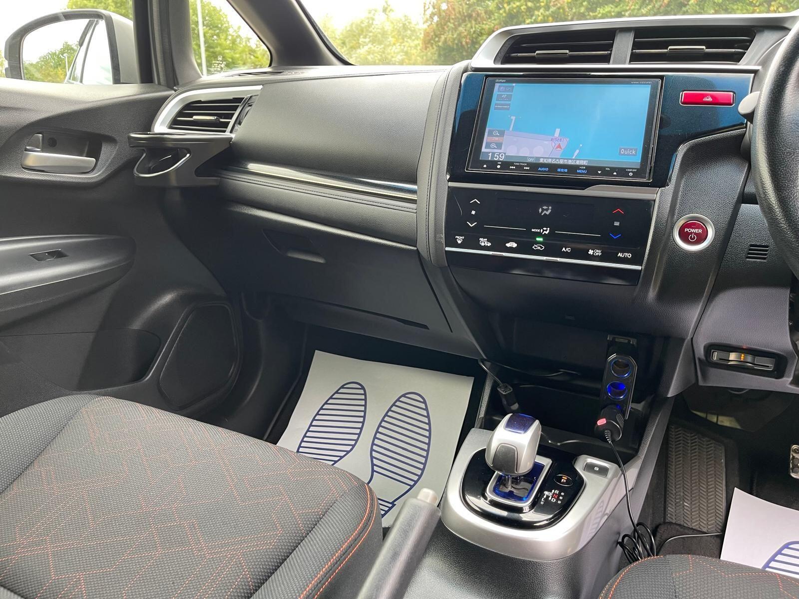 Honda FIT - Image 38