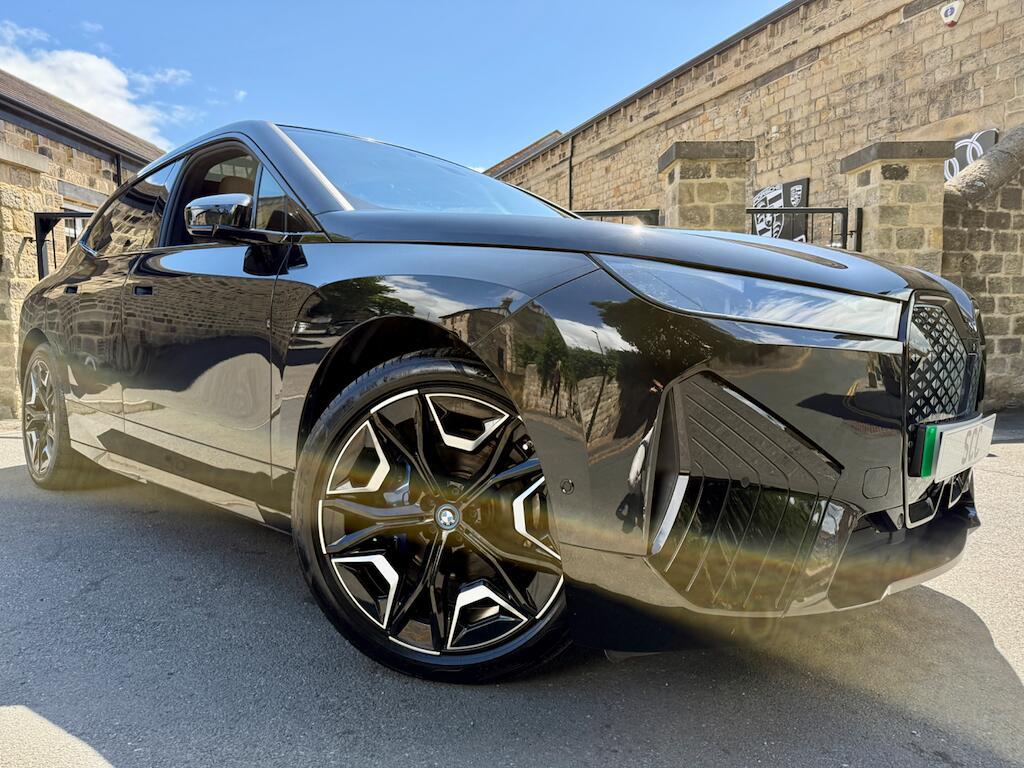 BMW IX - Image 3