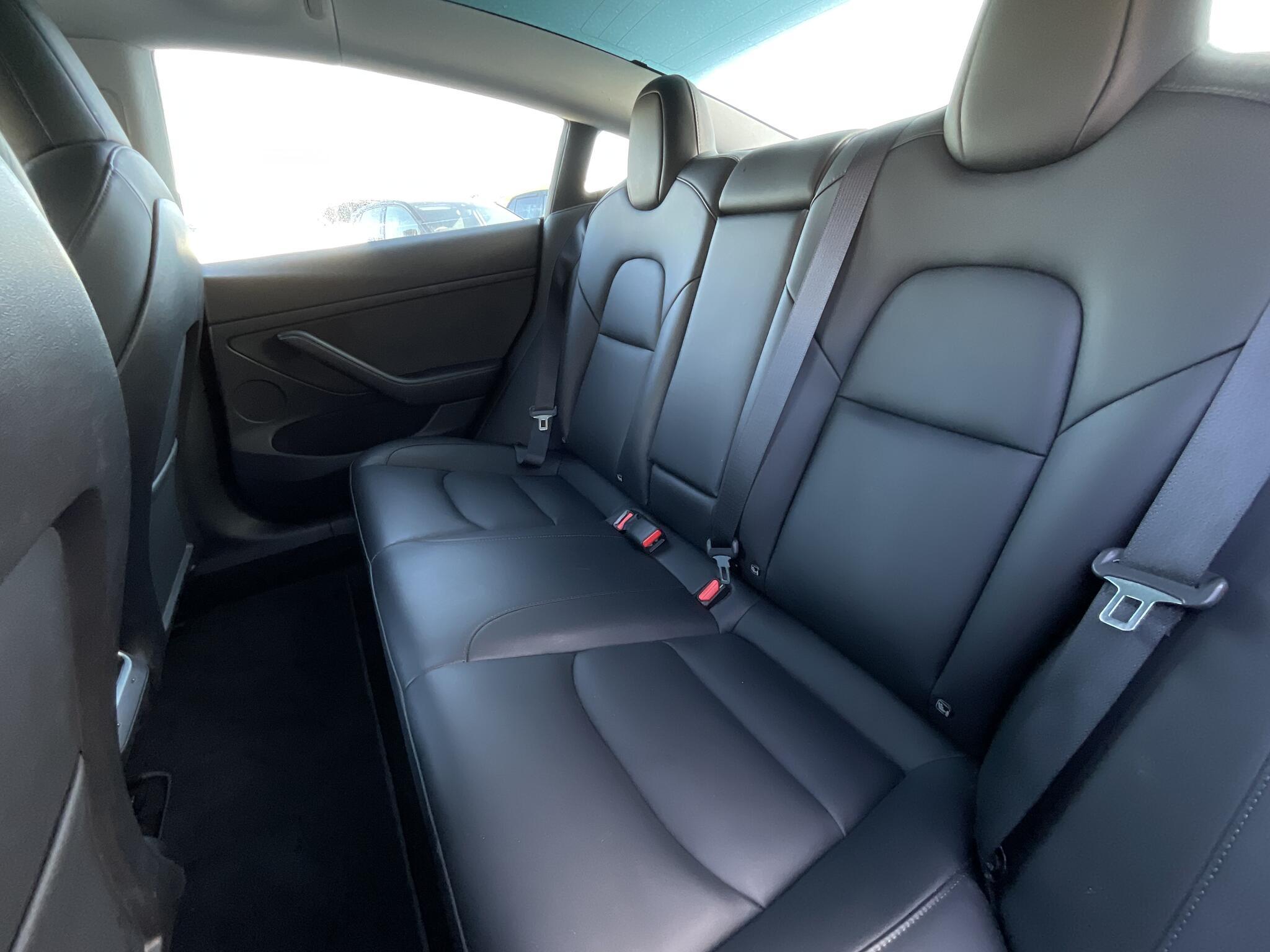 Tesla Model 3 - Image 14