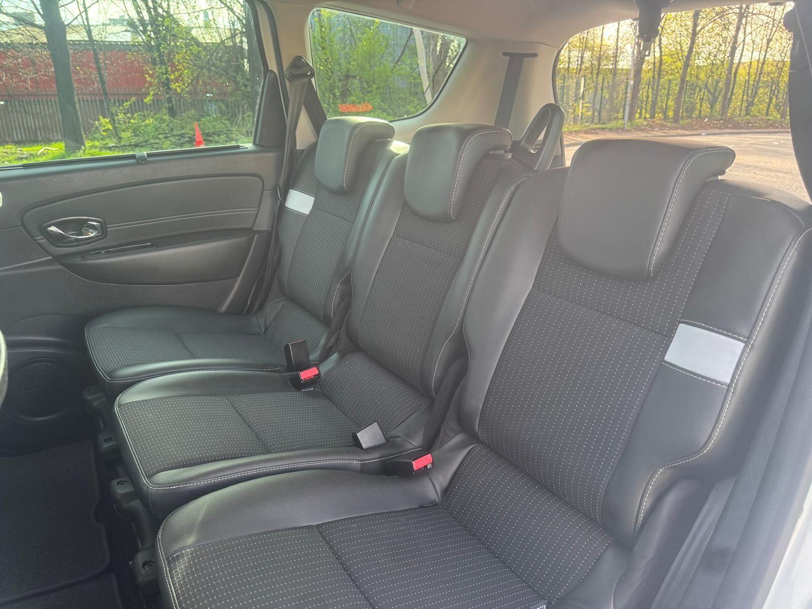 Renault Grand Scenic - Image 27