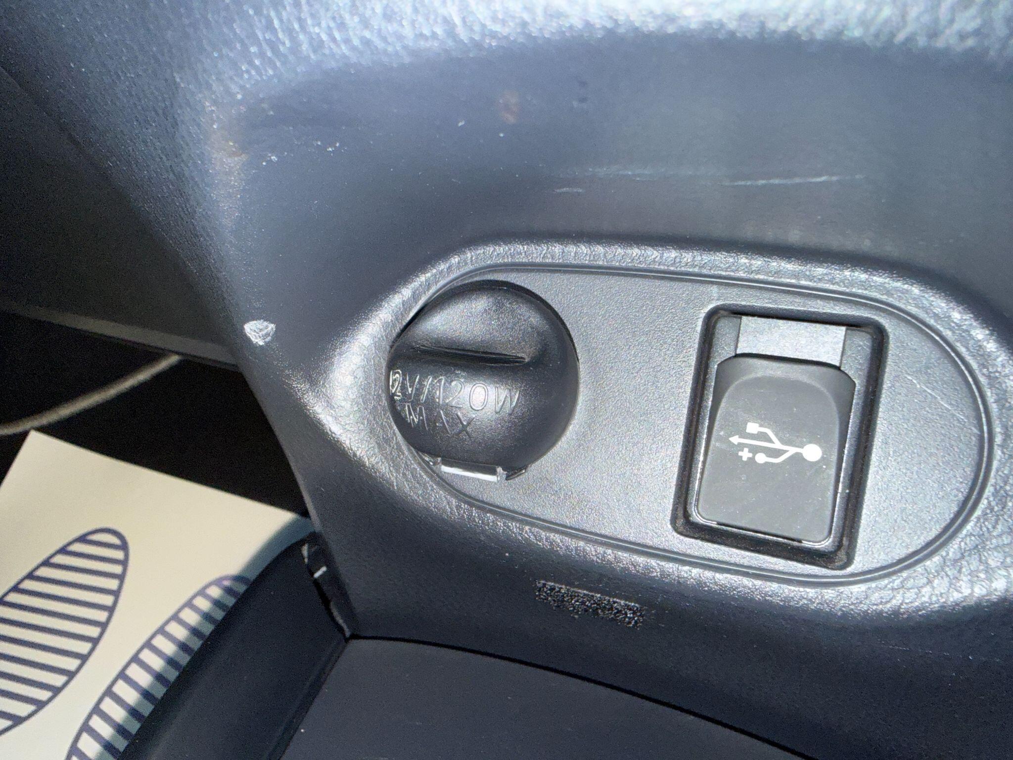 Toyota Yaris - Image 45