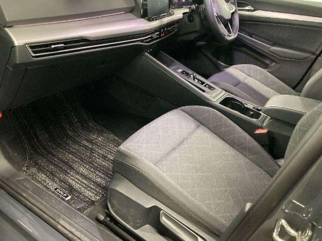 Volkswagen Golf - Image 4