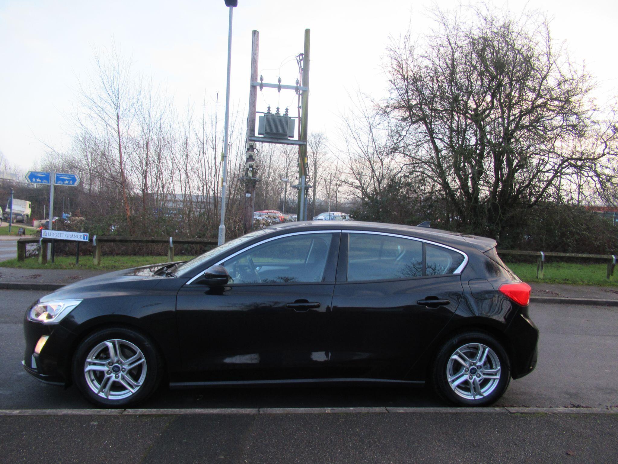 Ford Focus - Image 5