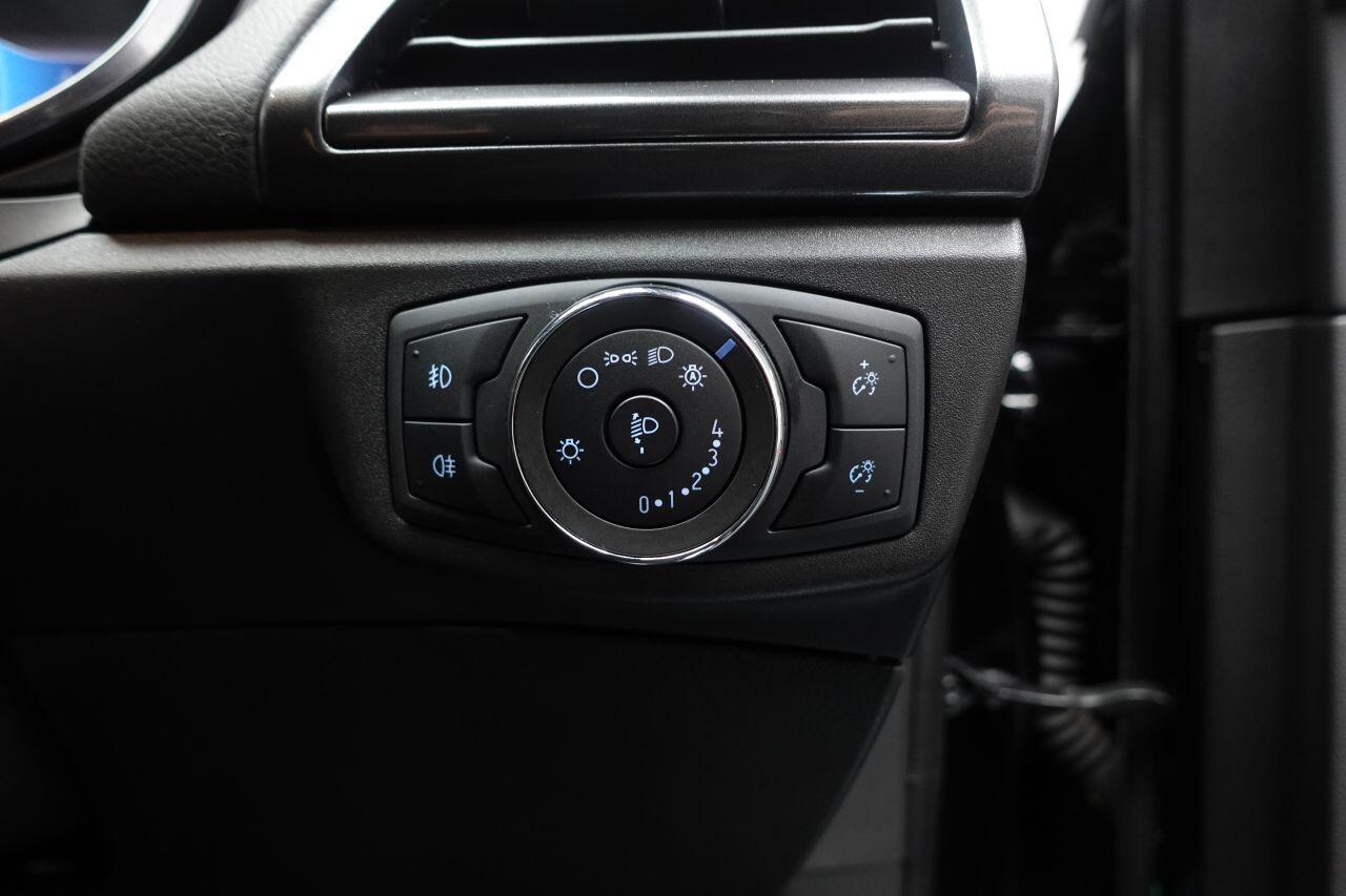 Ford Mondeo - Image 51