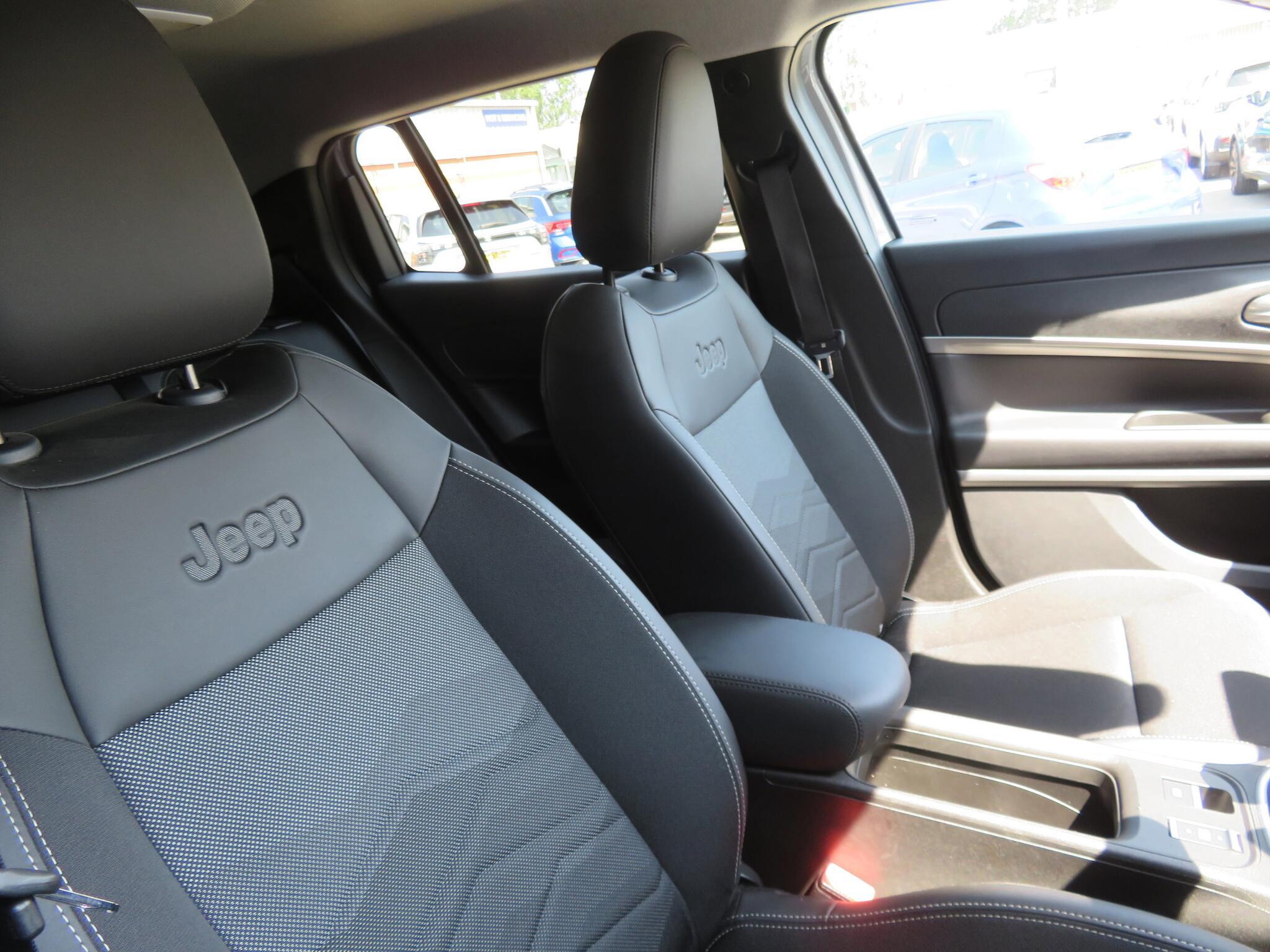 Jeep Avenger - Image 14