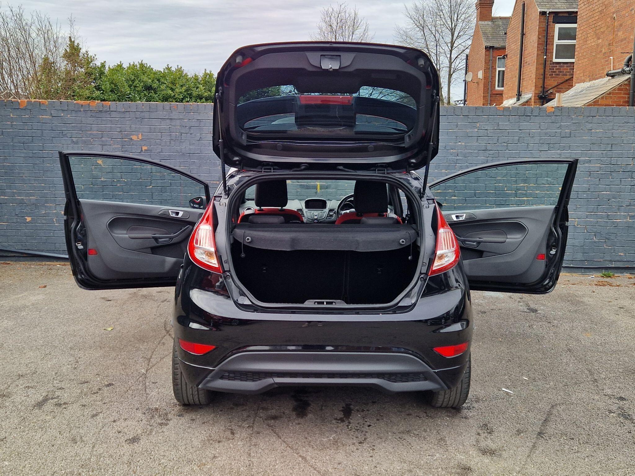 Ford Fiesta - Image 48