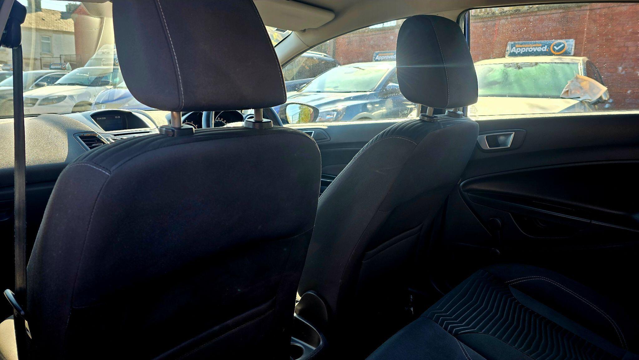 Ford Fiesta - Image 17