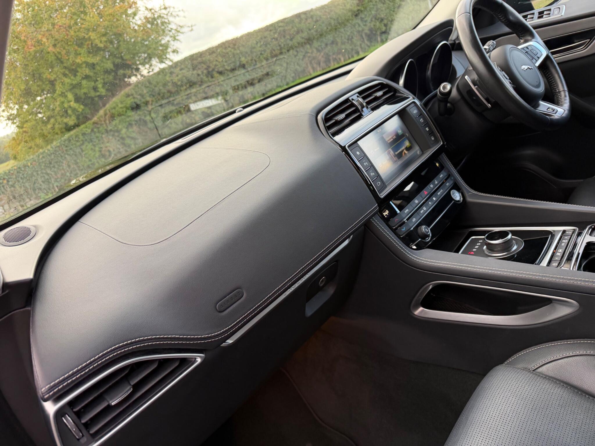 Jaguar F-Pace - Image 18