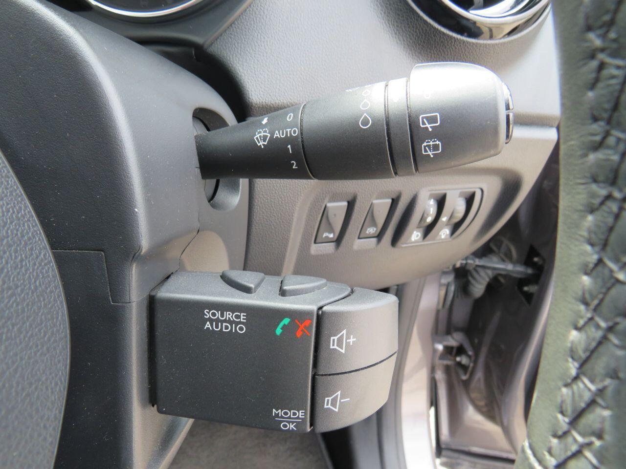 Renault Captur - Image 22