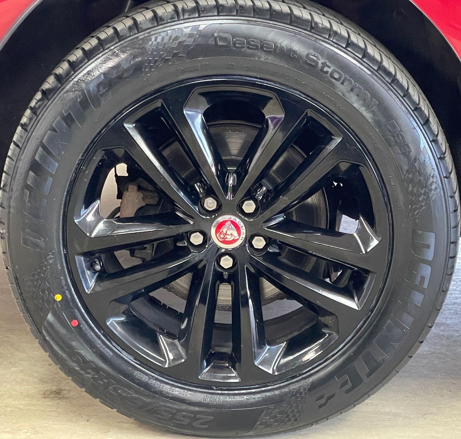 Jaguar F-Pace - Image 17