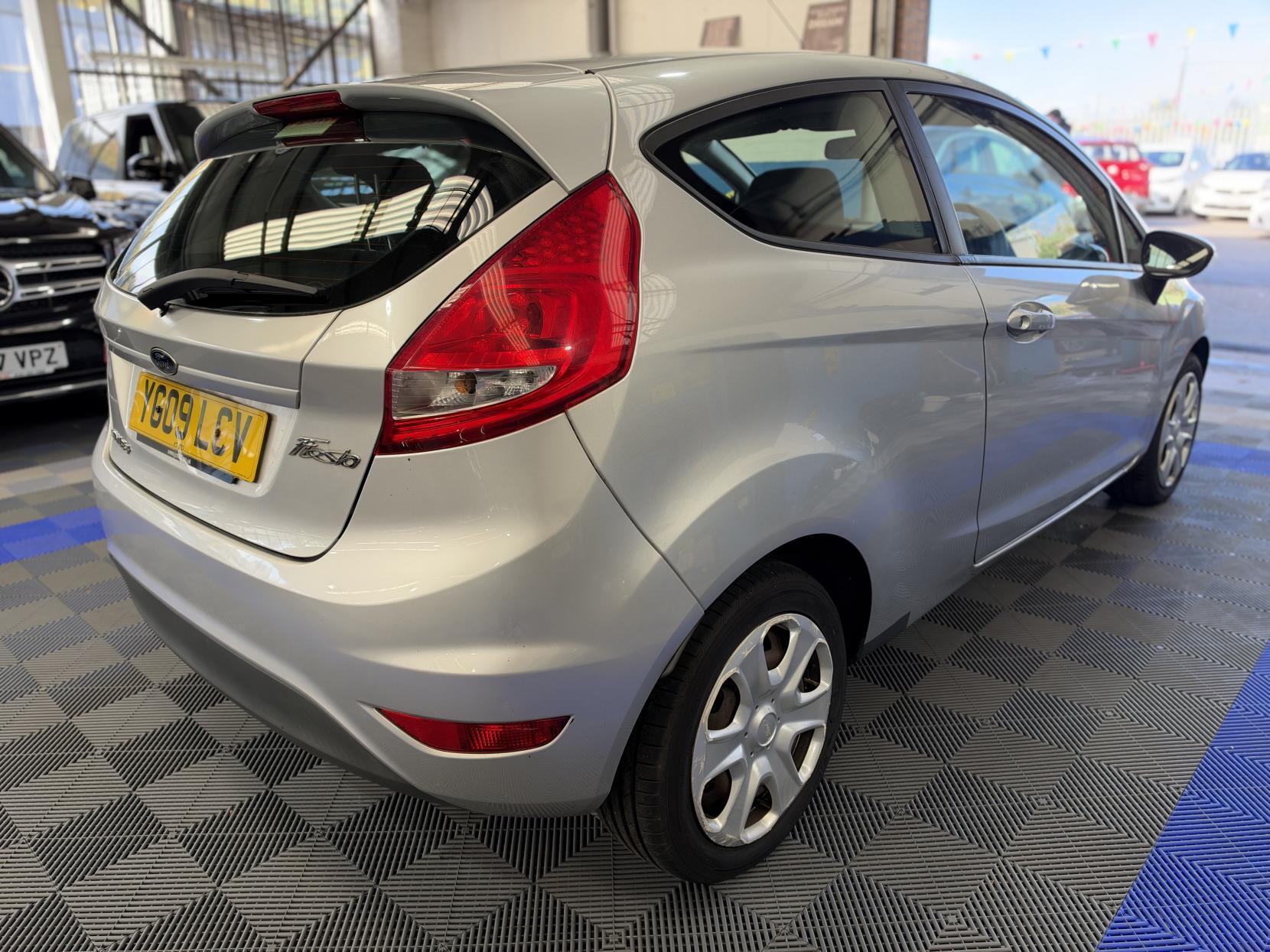 Ford Fiesta - Image 7