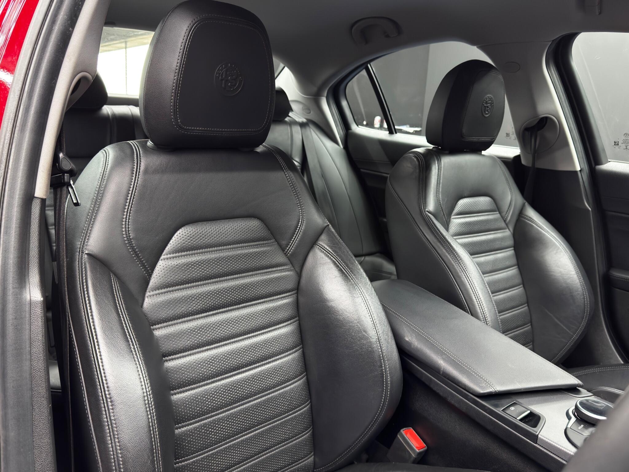 Alfa Romeo Giulia - Image 12