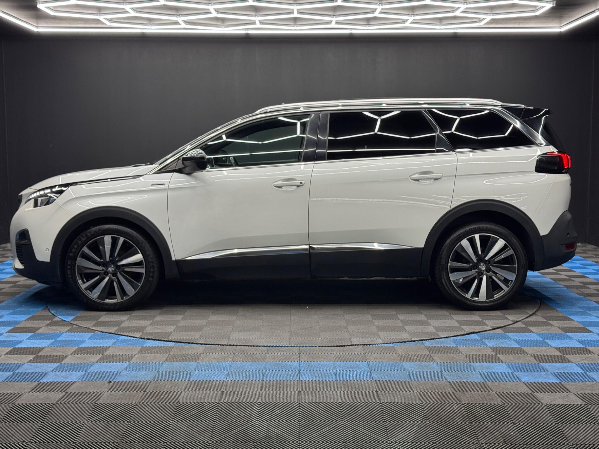 Peugeot 5008 - Image 8