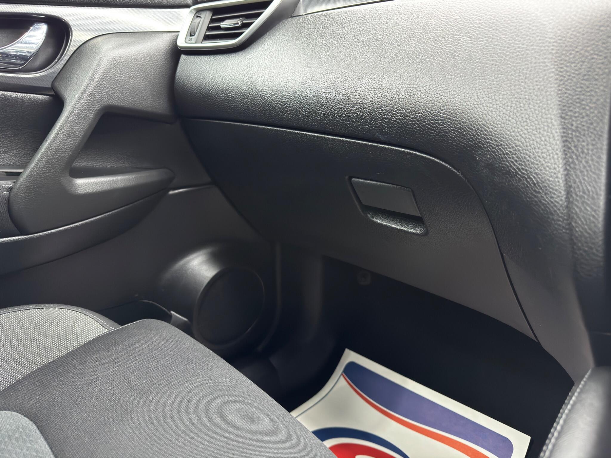 Nissan Qashqai - Image 31