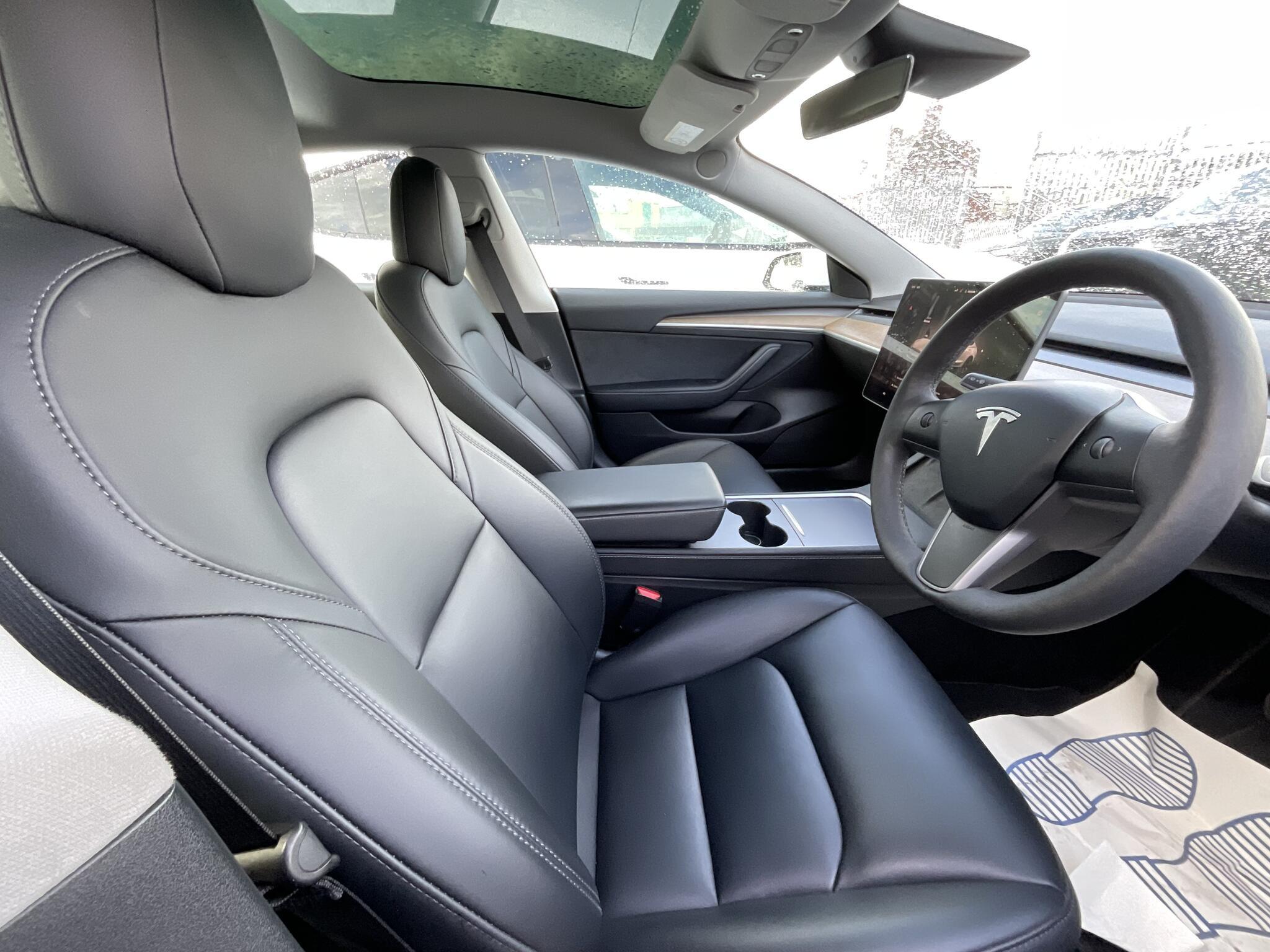 Tesla Model 3 - Image 9