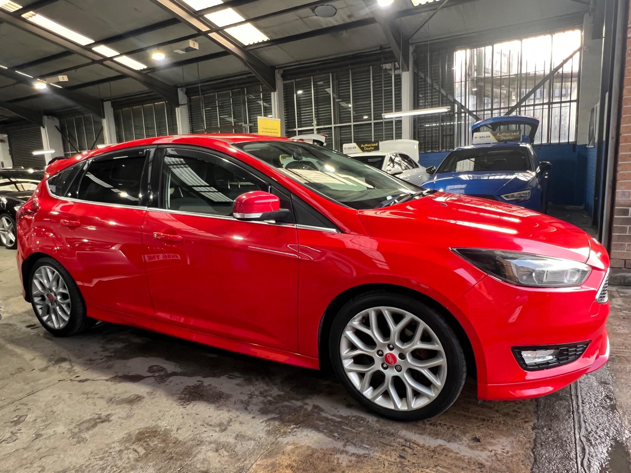 Ford Focus - Image 19