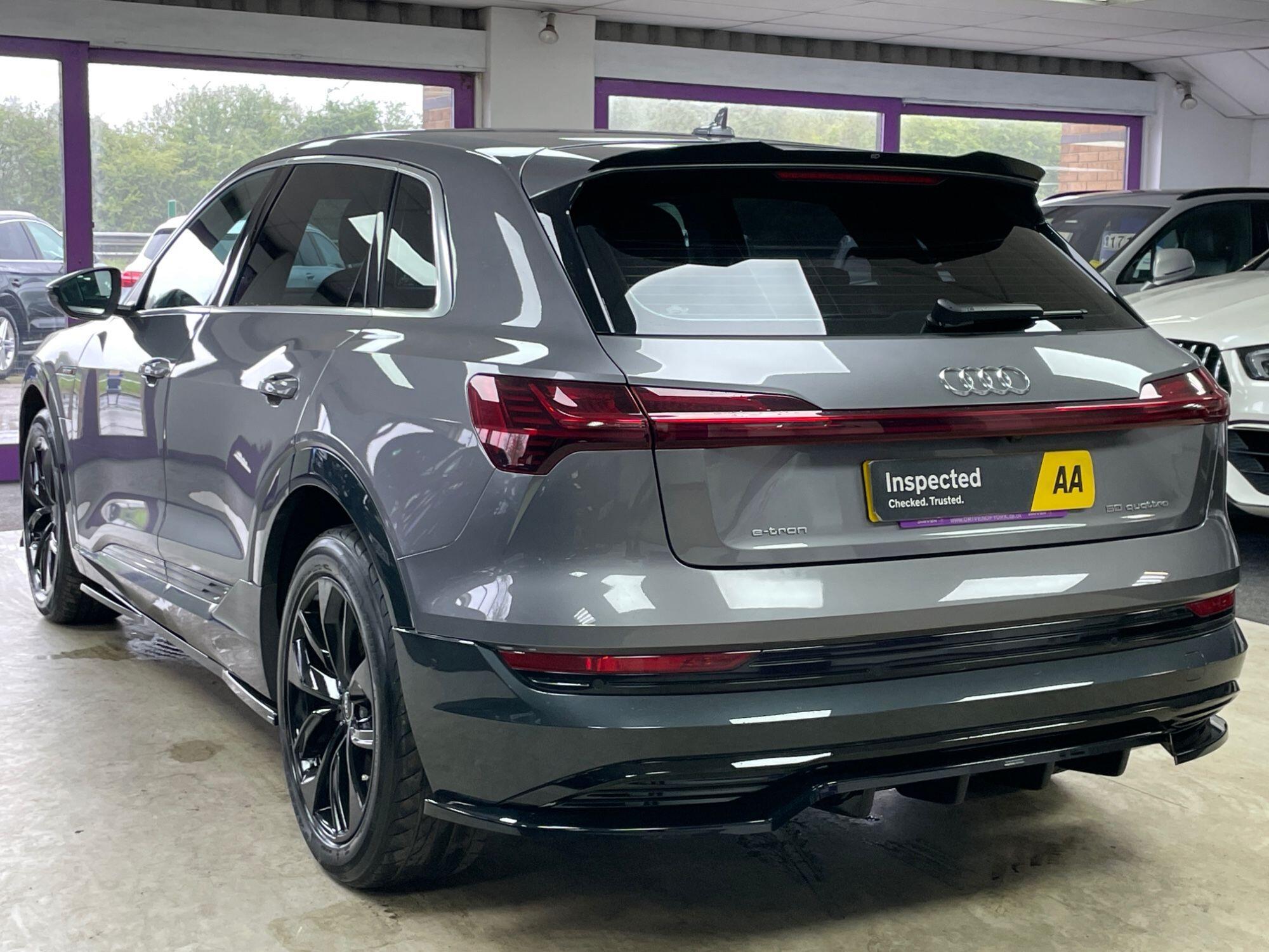 Audi E-Tron - Image 9