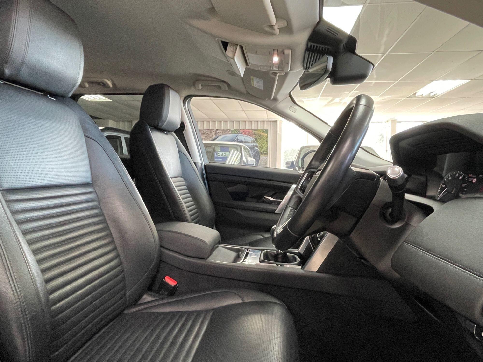 Land Rover DISCOVERY SPORT - Image 25