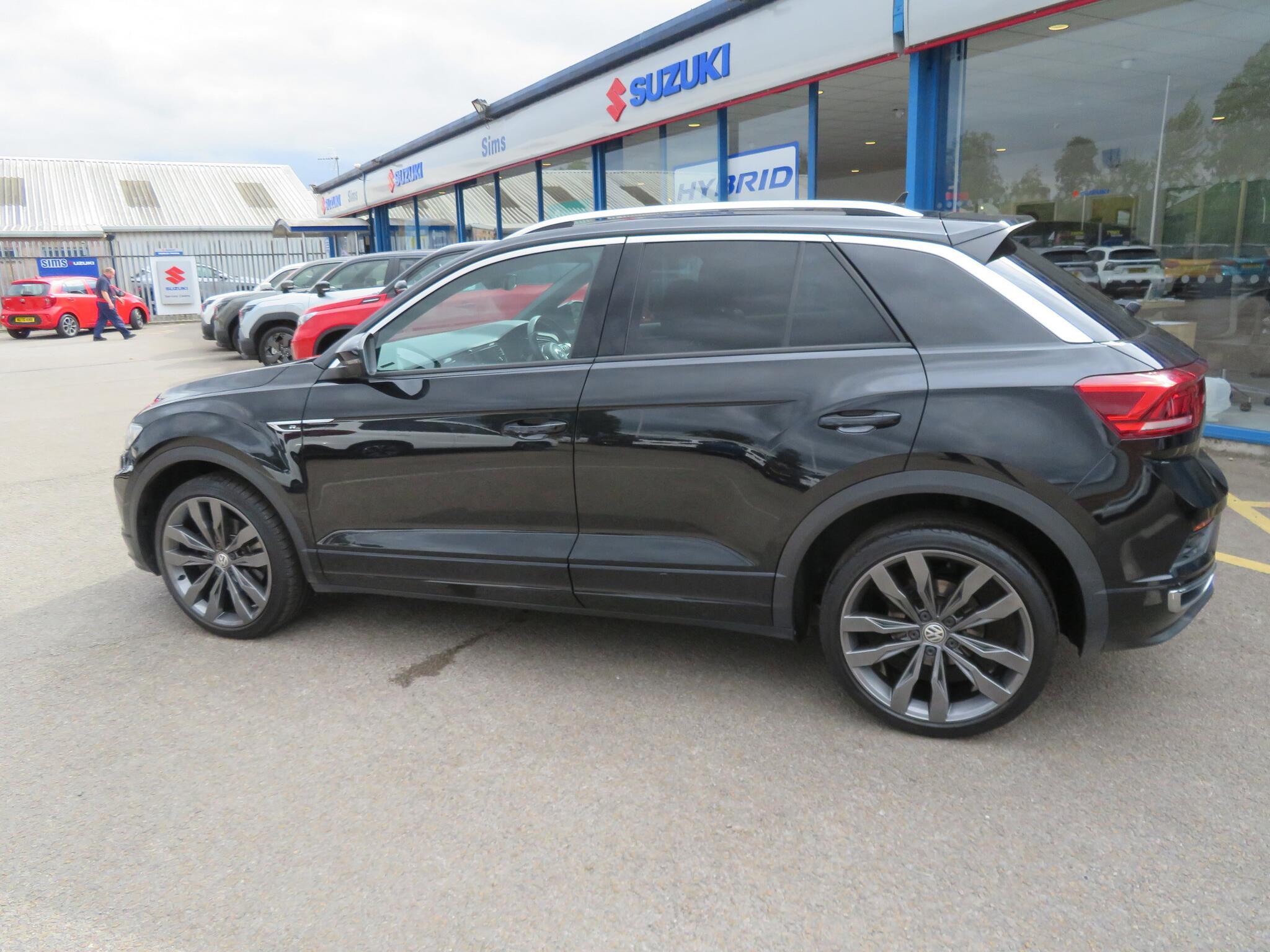 Volkswagen T-Roc - Image 11