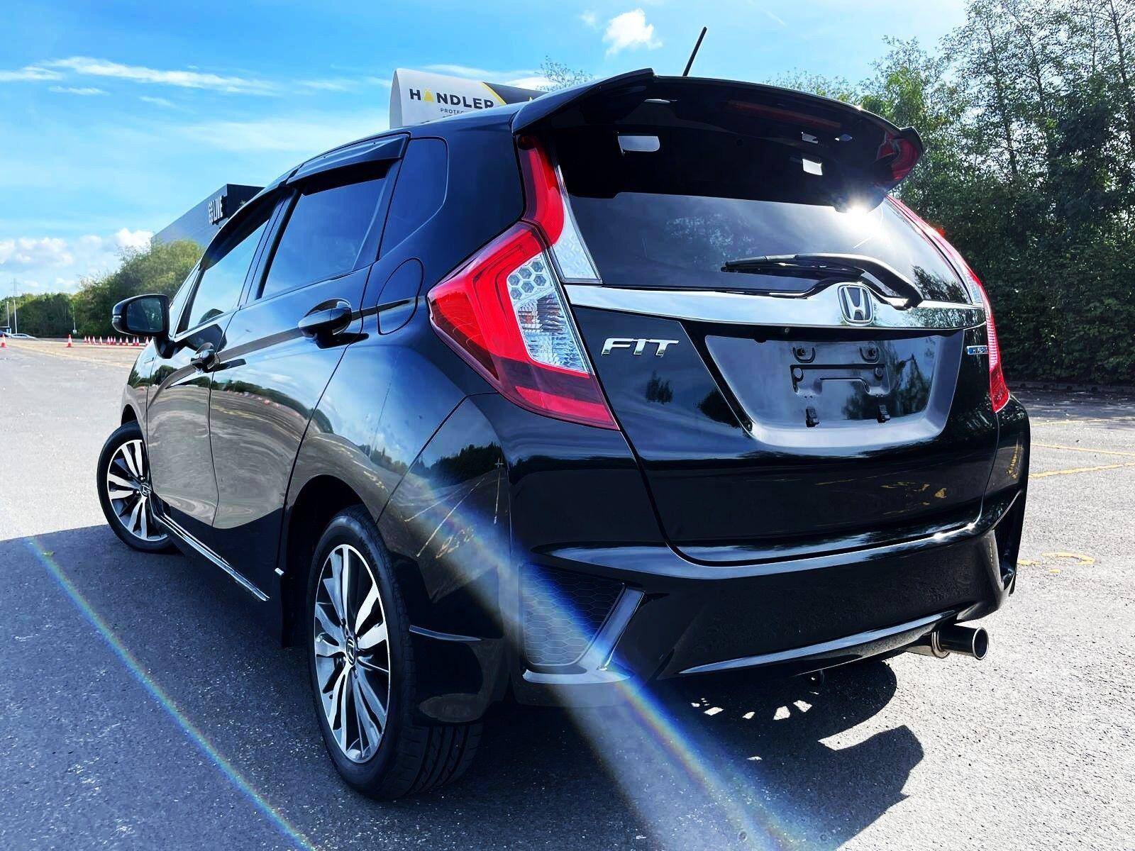 Honda FIT - Image 9