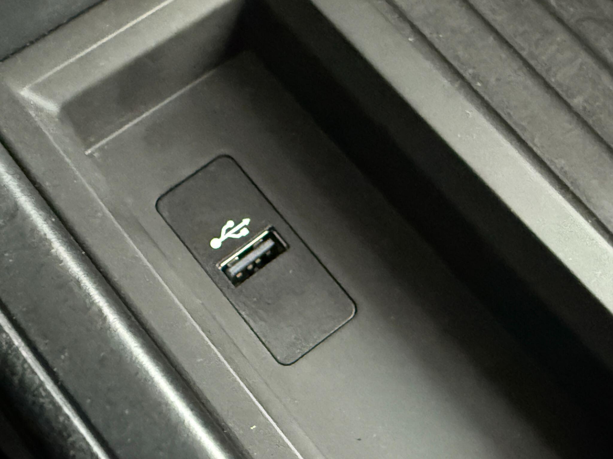 BMW 1 Series - Image 70