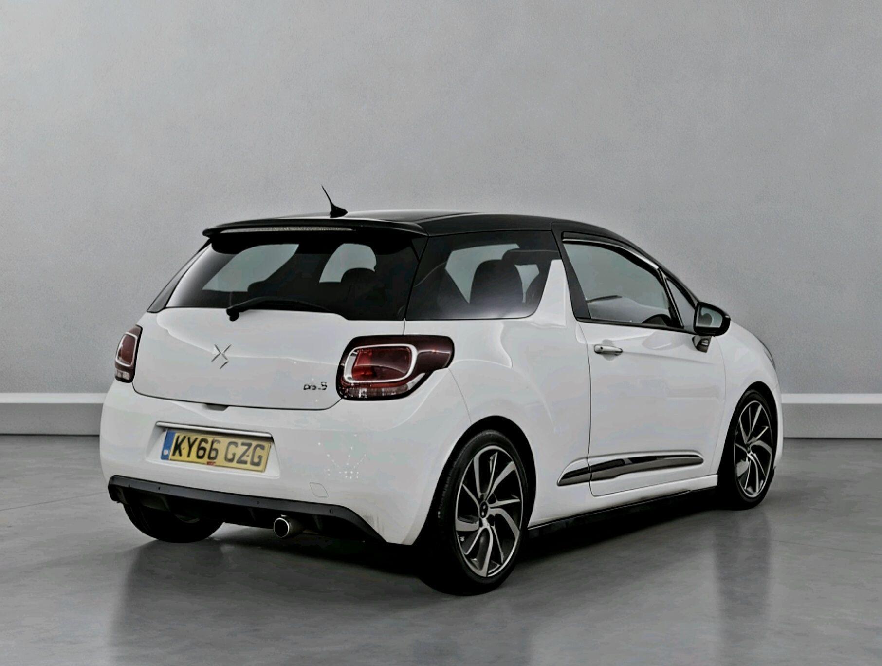 DS AUTOMOBILES DS 3 - Image 7