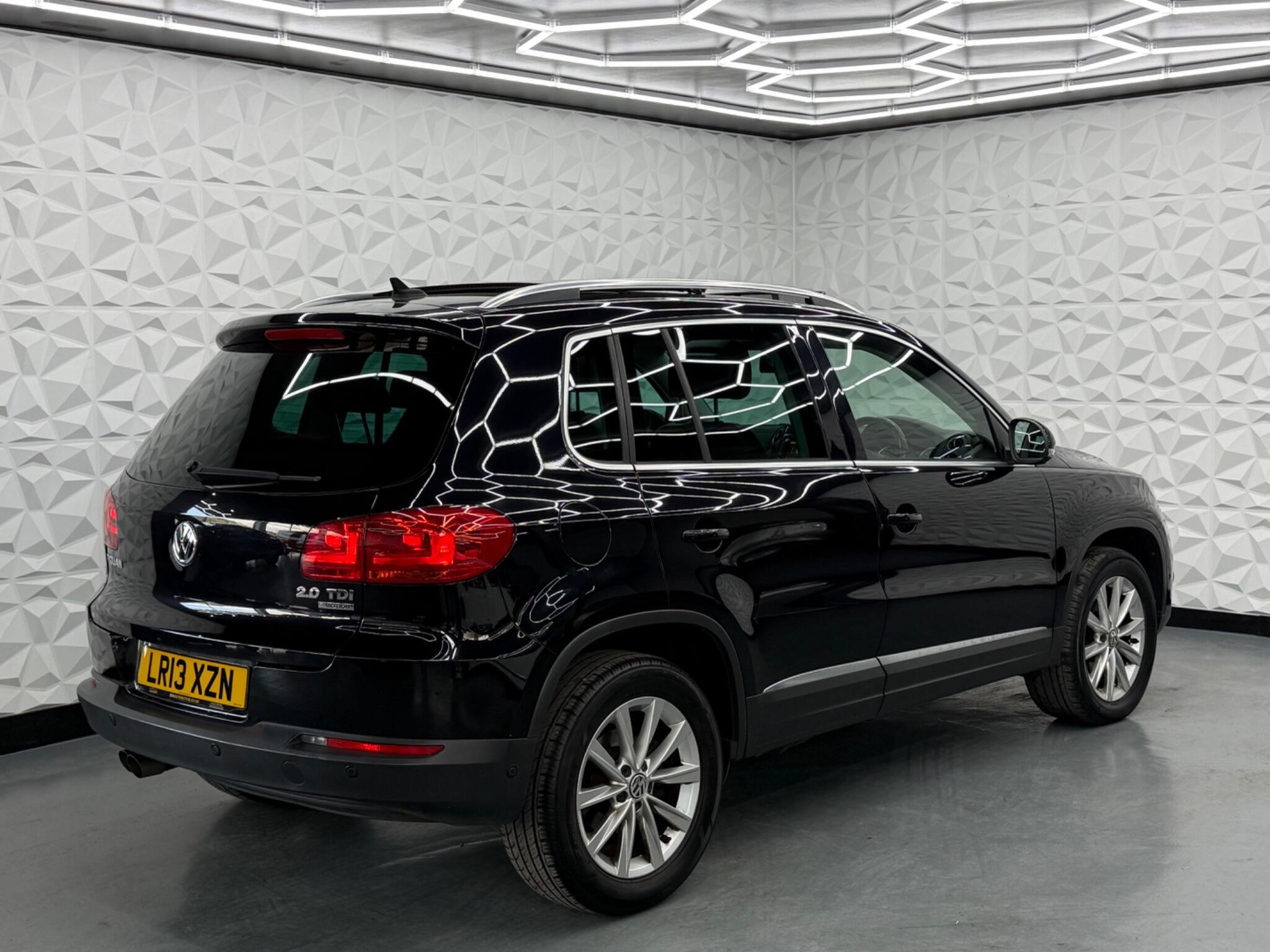 Volkswagen Tiguan - Image 9
