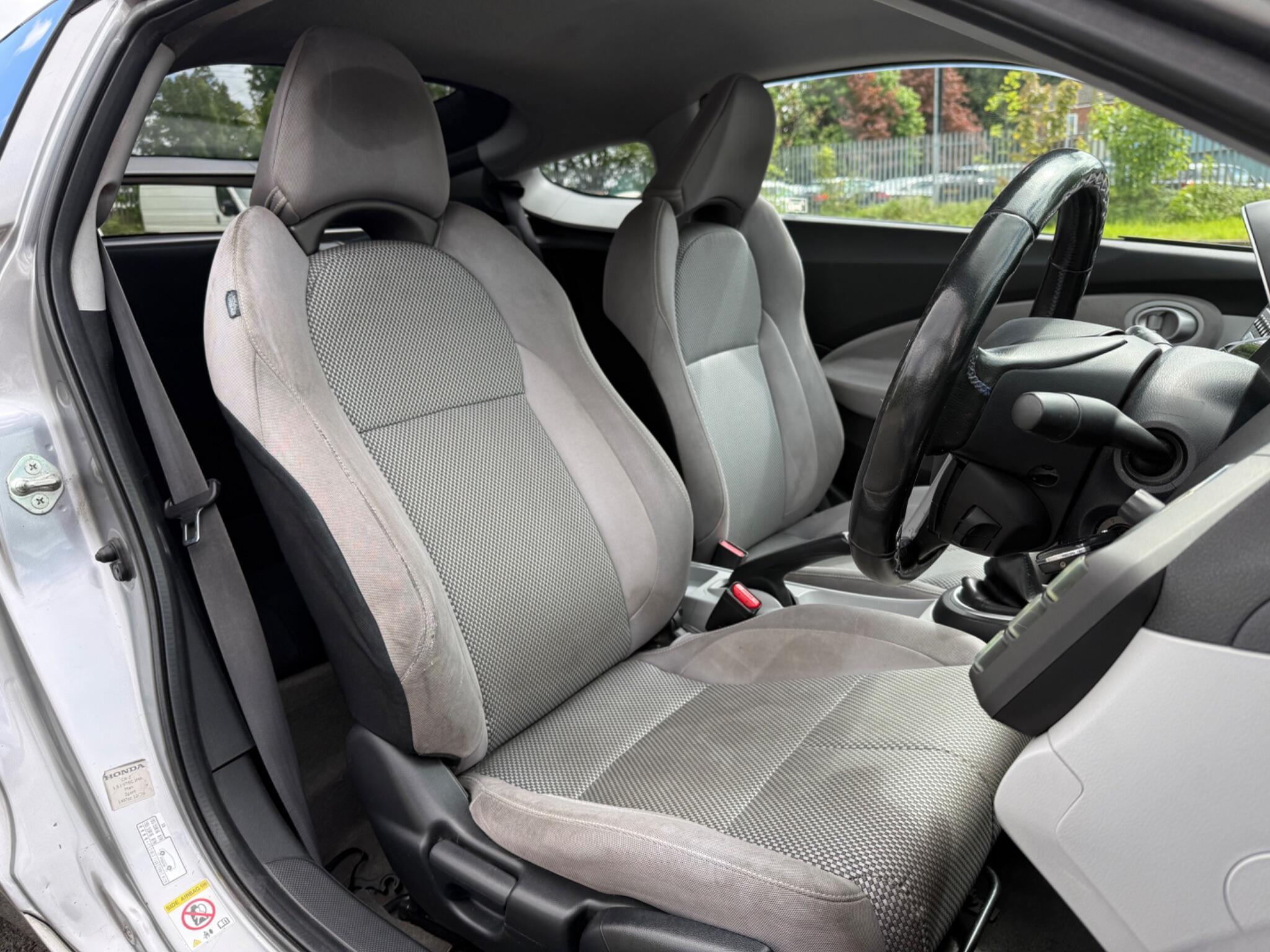 Honda CR-Z - Image 10