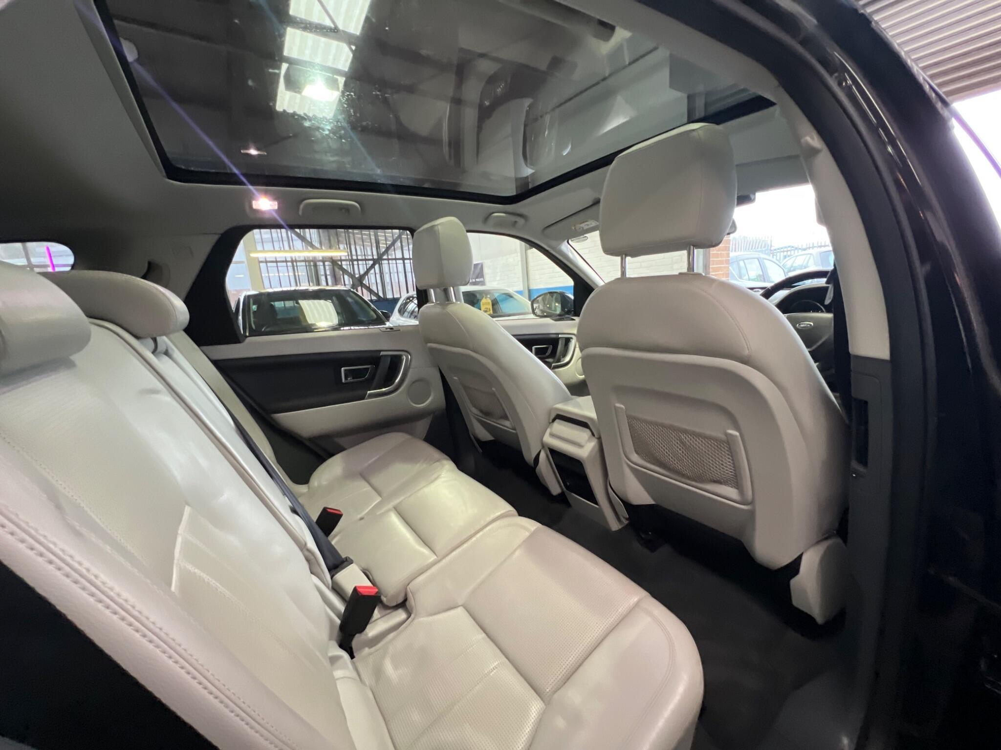 Land Rover DISCOVERY SPORT - Image 25