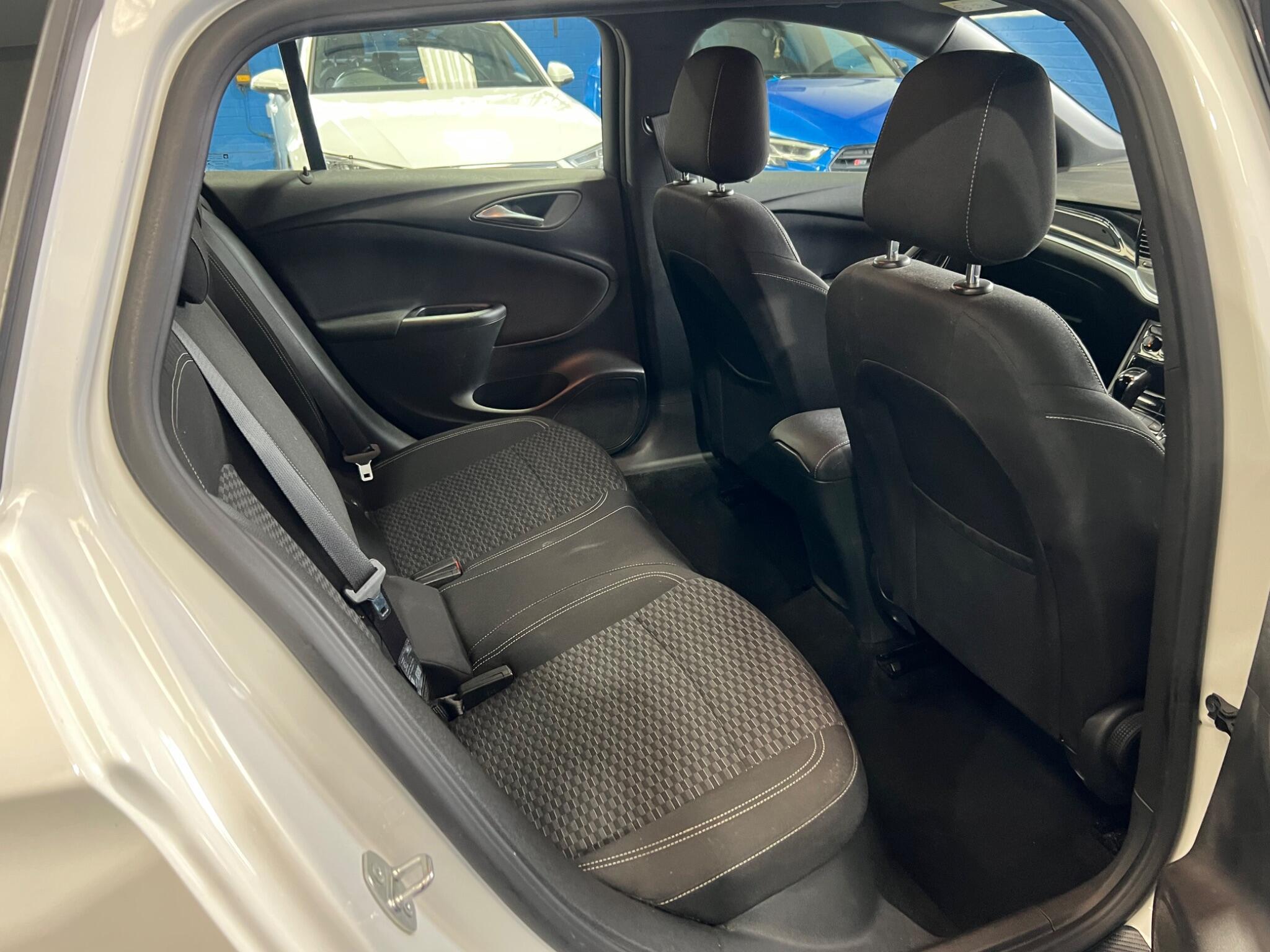 Vauxhall Astra - Image 19