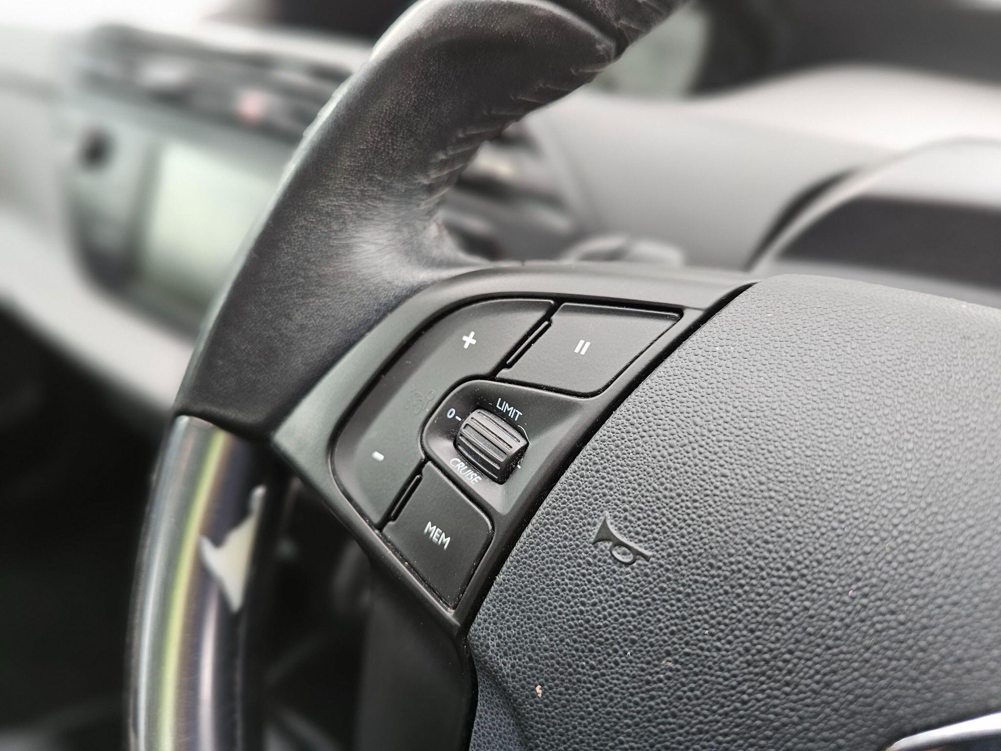 Citroen C4 Picasso - Image 20