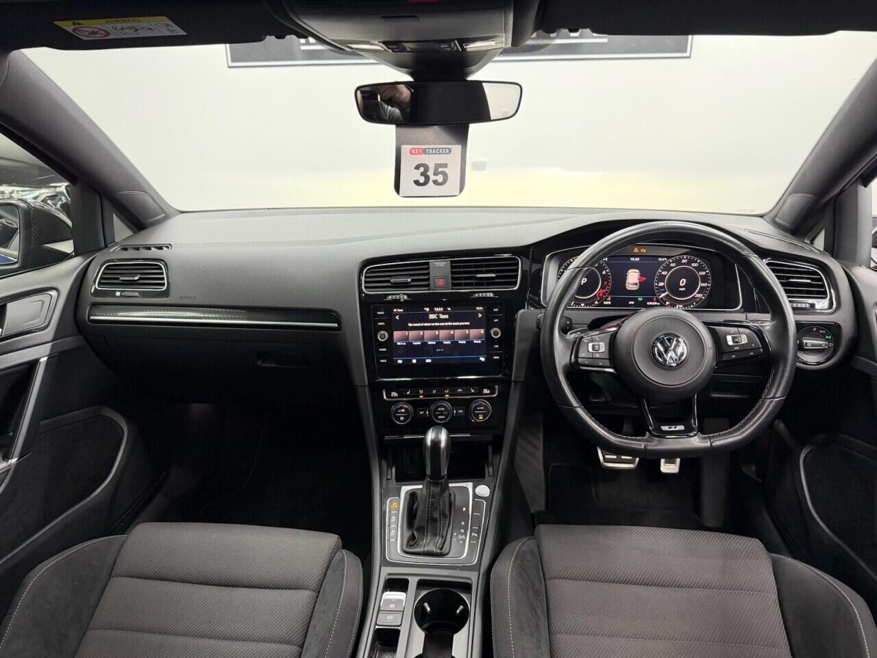 Volkswagen Golf - Image 2