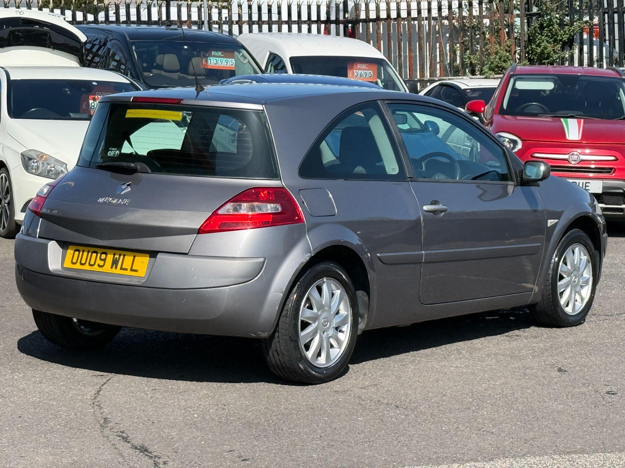 Renault Megane - Image 16