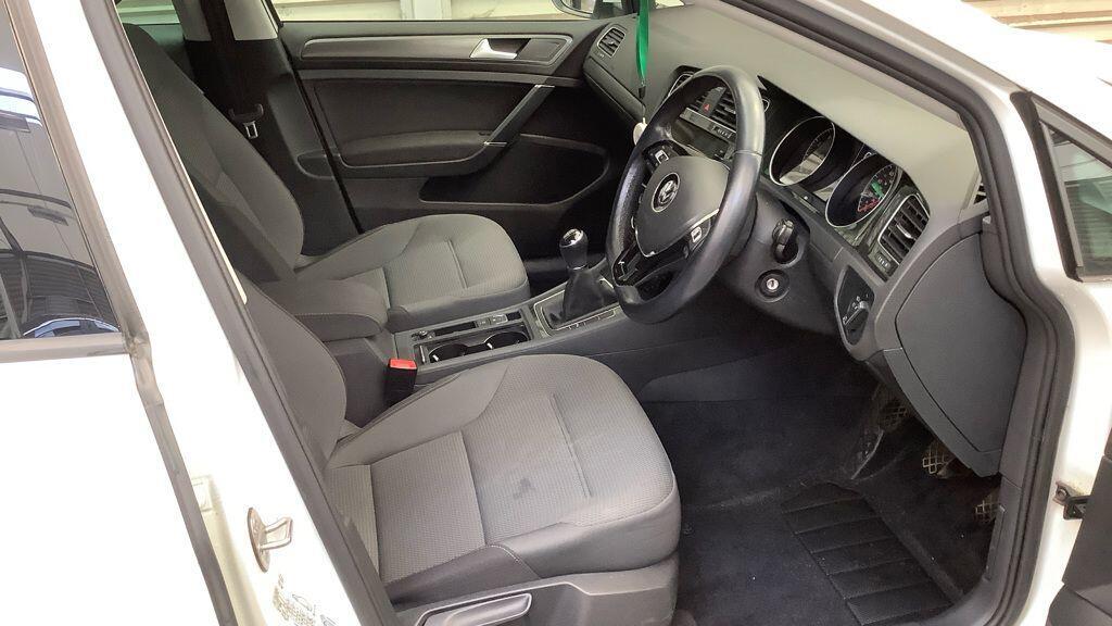 Volkswagen Golf - Image 3