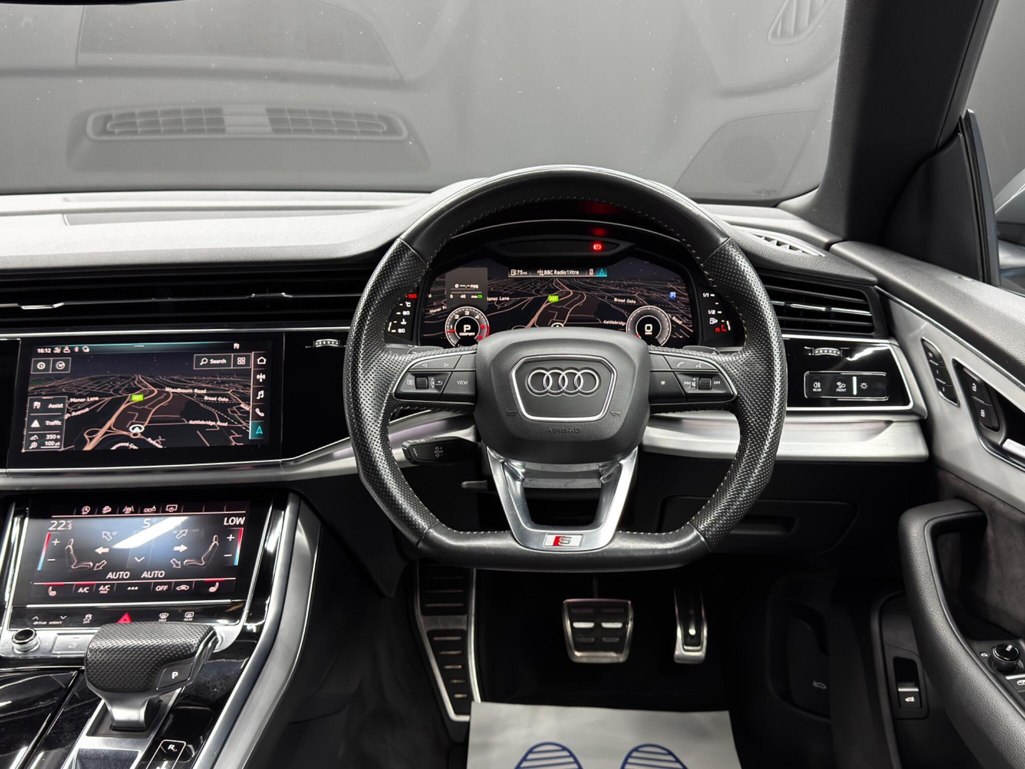 Audi Q8 - Image 18