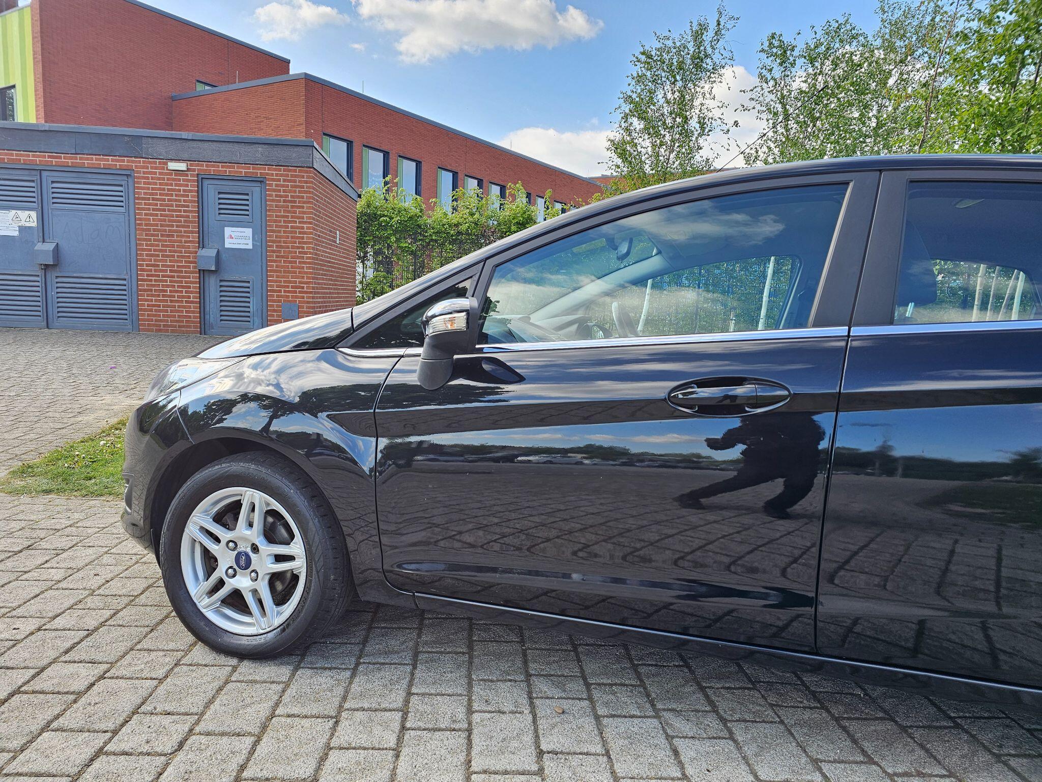 Ford Fiesta - Image 25