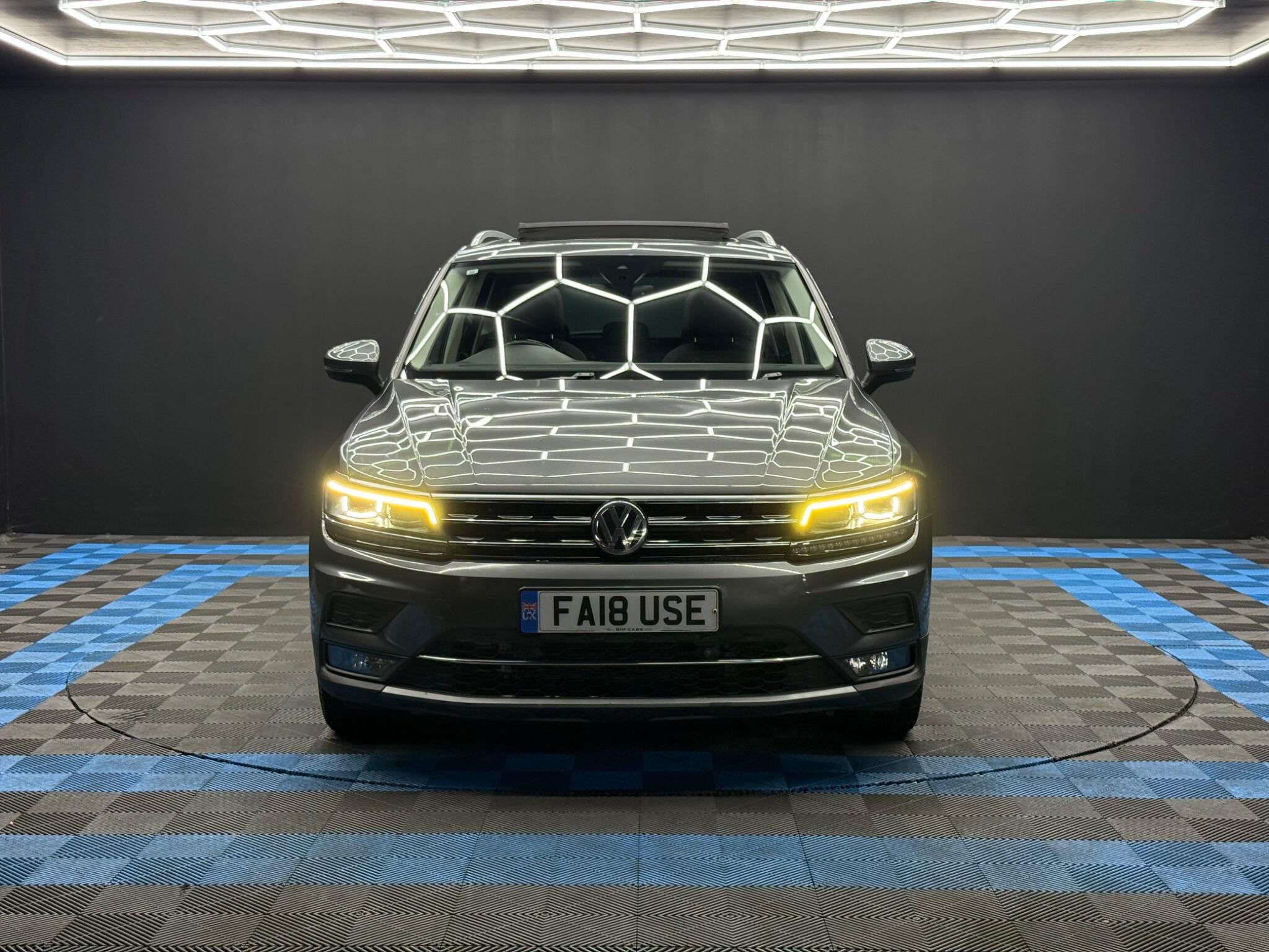 Volkswagen Tiguan - Image 2